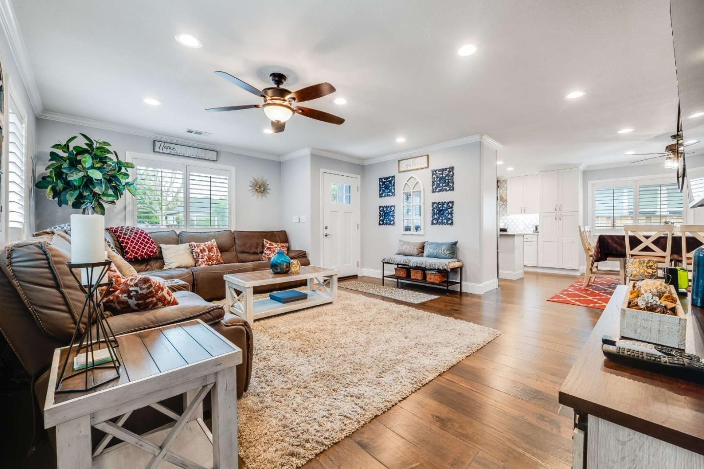 345 N 19th ST - Kitchen