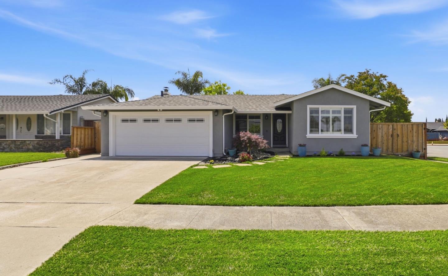 456 Crosslees DR