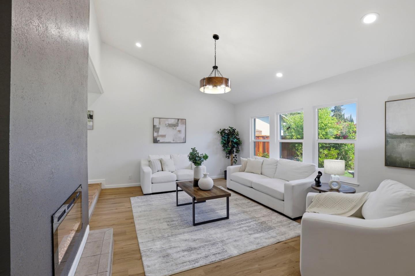 1177 Sandstone LN - Interior