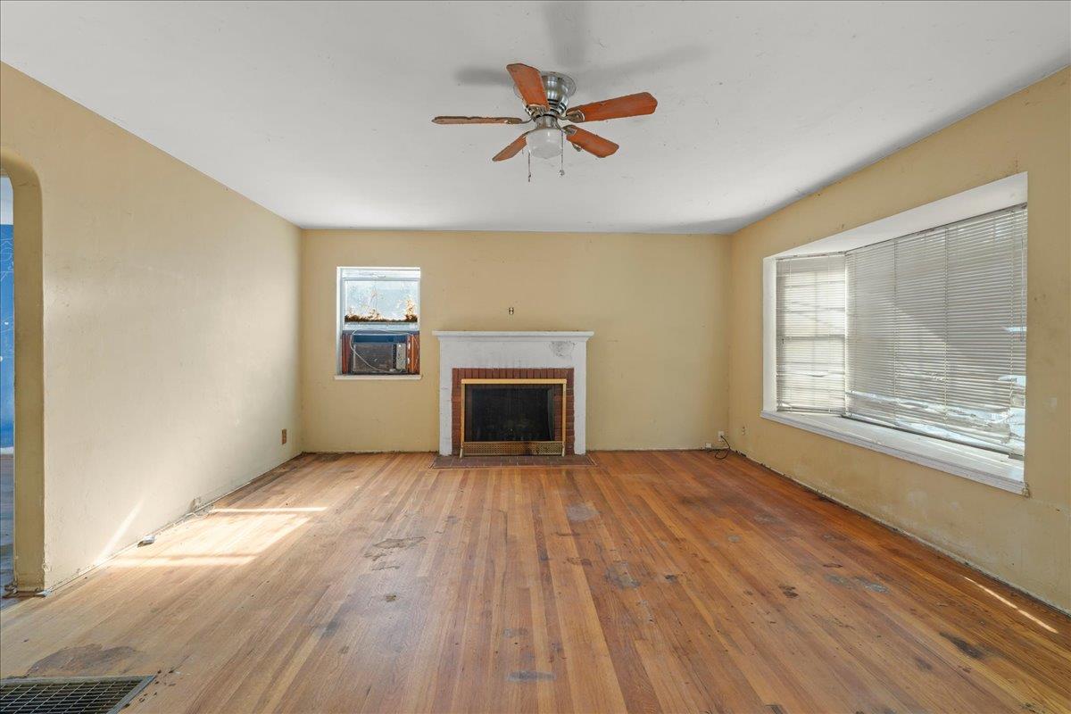 639 Hawthorne AVE - Bedroom