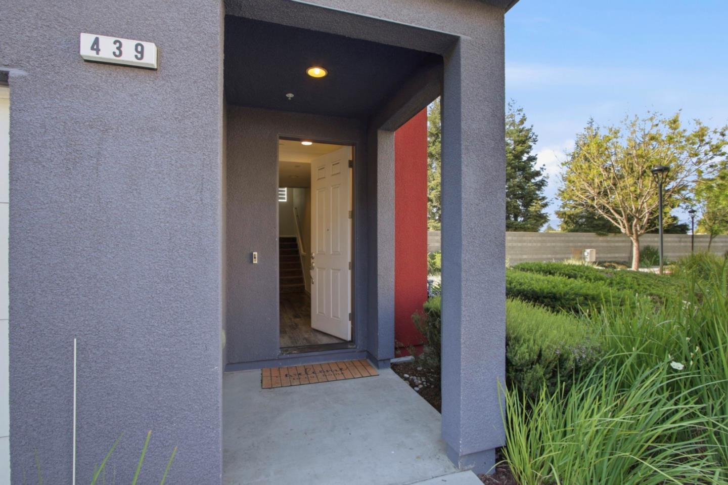 439 Ellicott LOOP - Bathroom