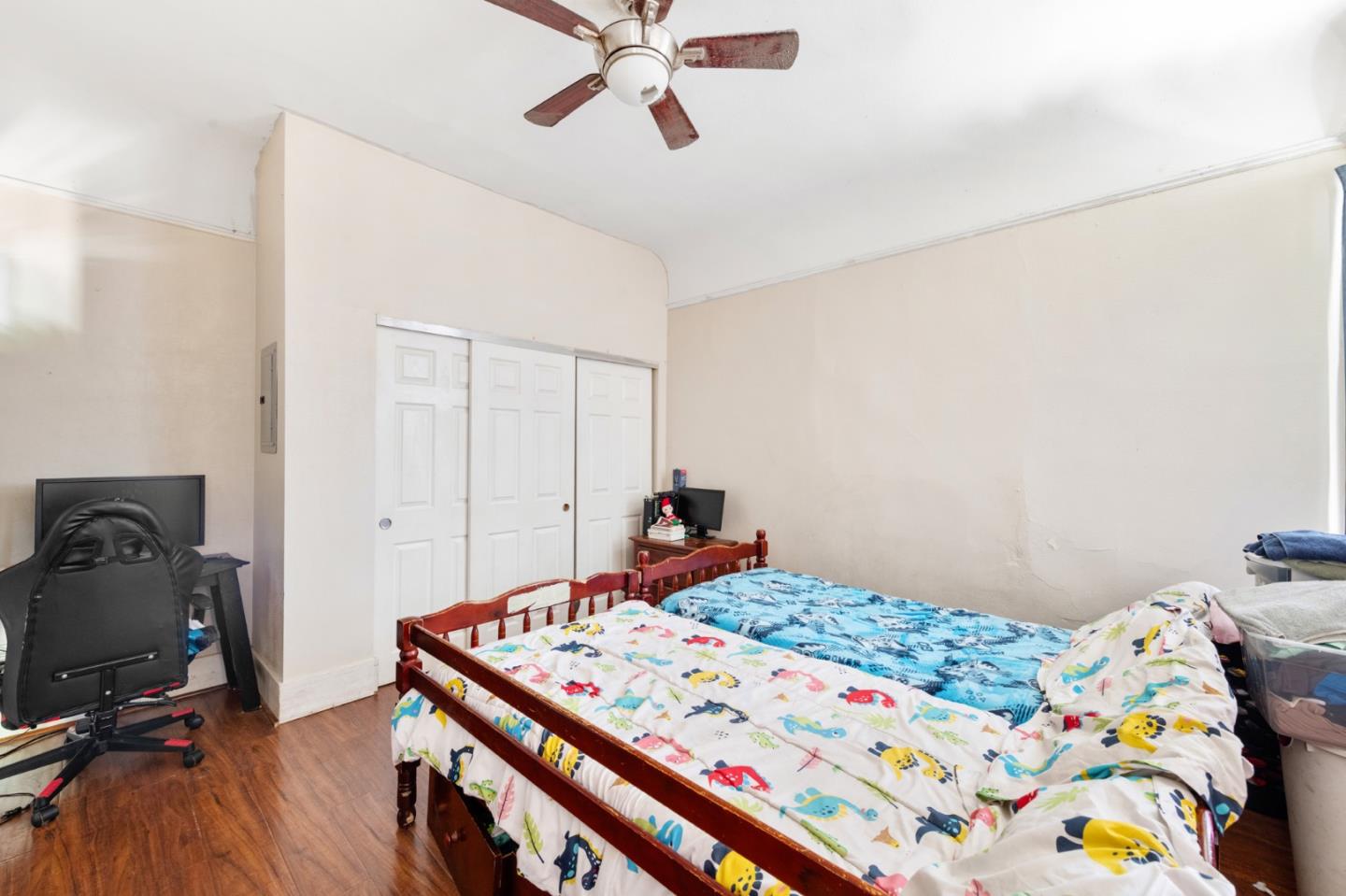 1556 Little Orchard ST - Bathroom