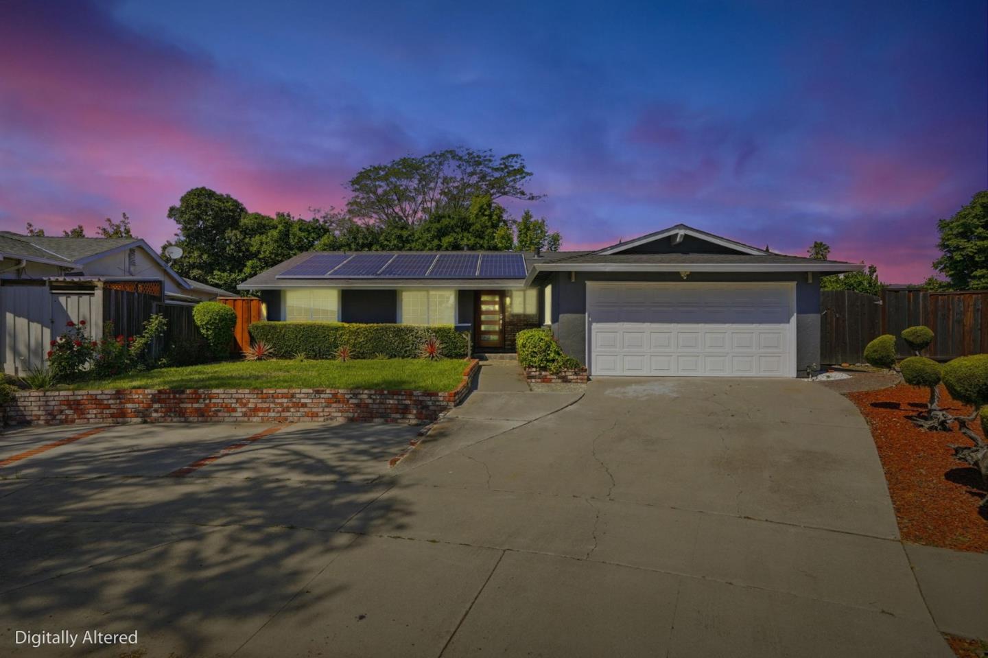 795 Nokomis DR - Living area