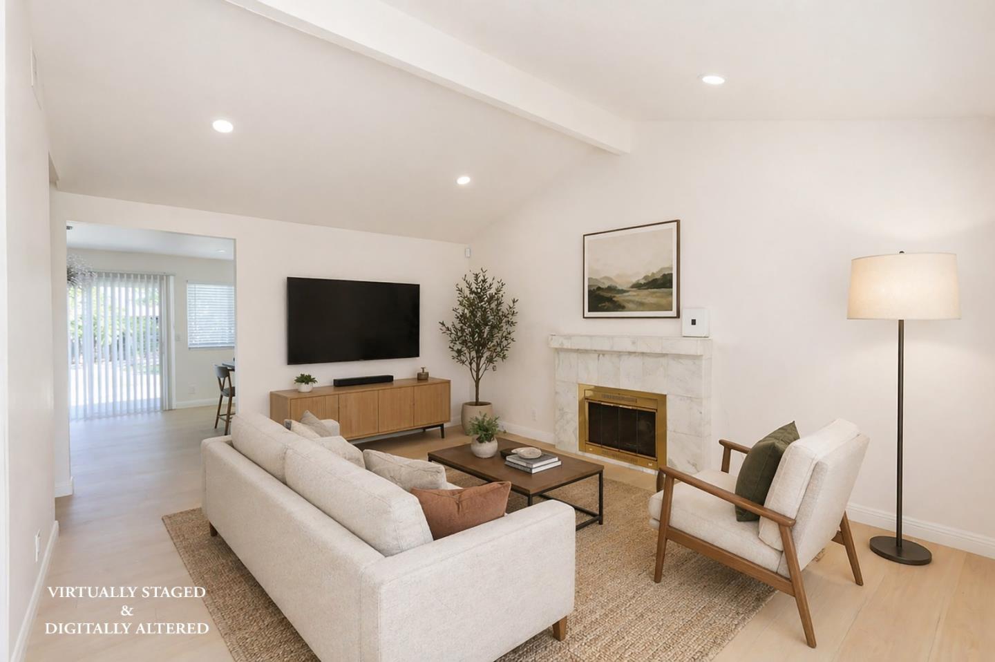 2015 Autumntree CT - Living area