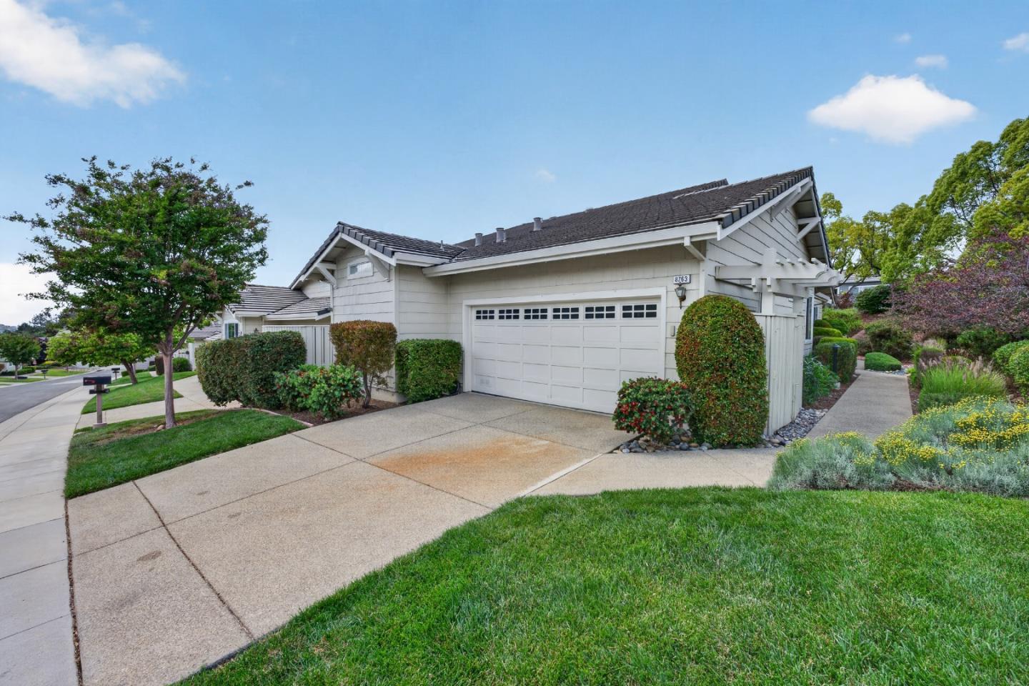 8763 Mccarty Ranch DR - Kitchen