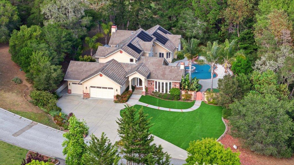 302 Pine Forest DR