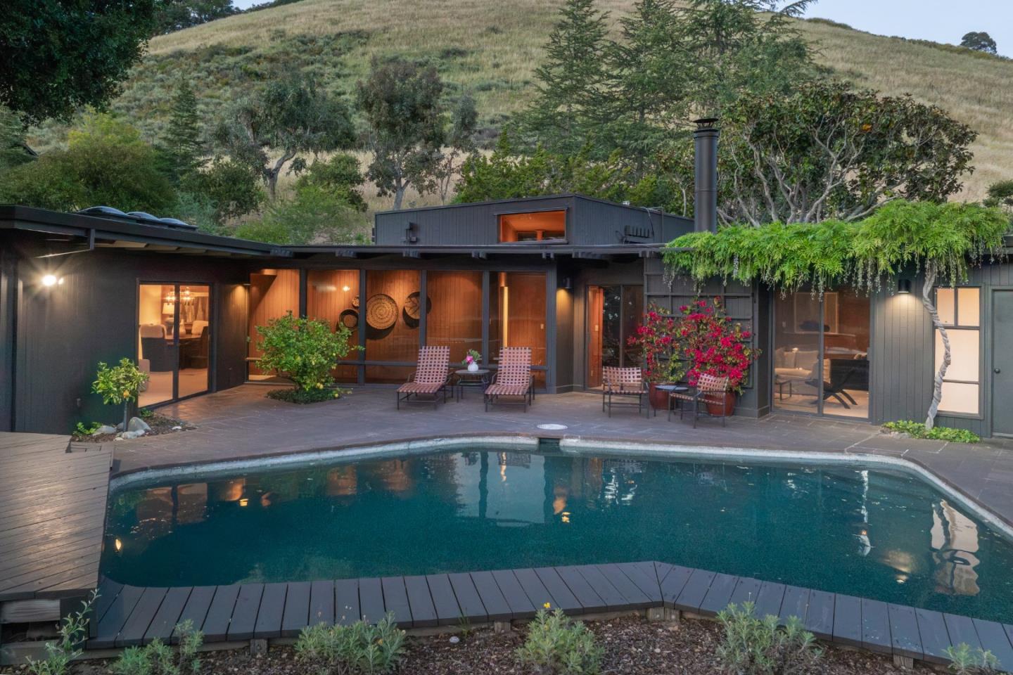 46 Middle Canyon RD