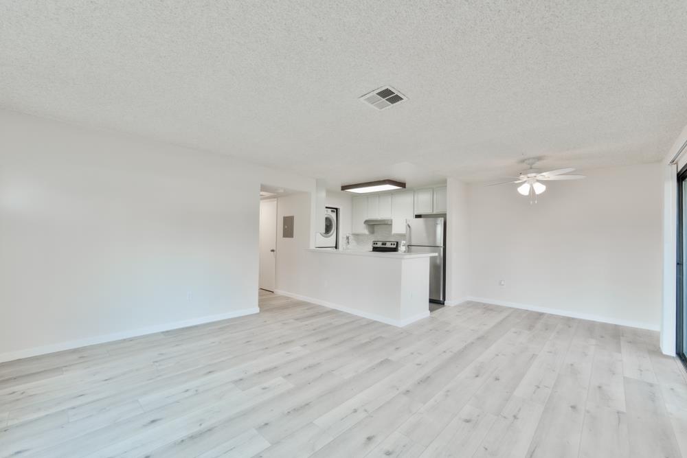 4974 Flat Rock CIR - Bedroom