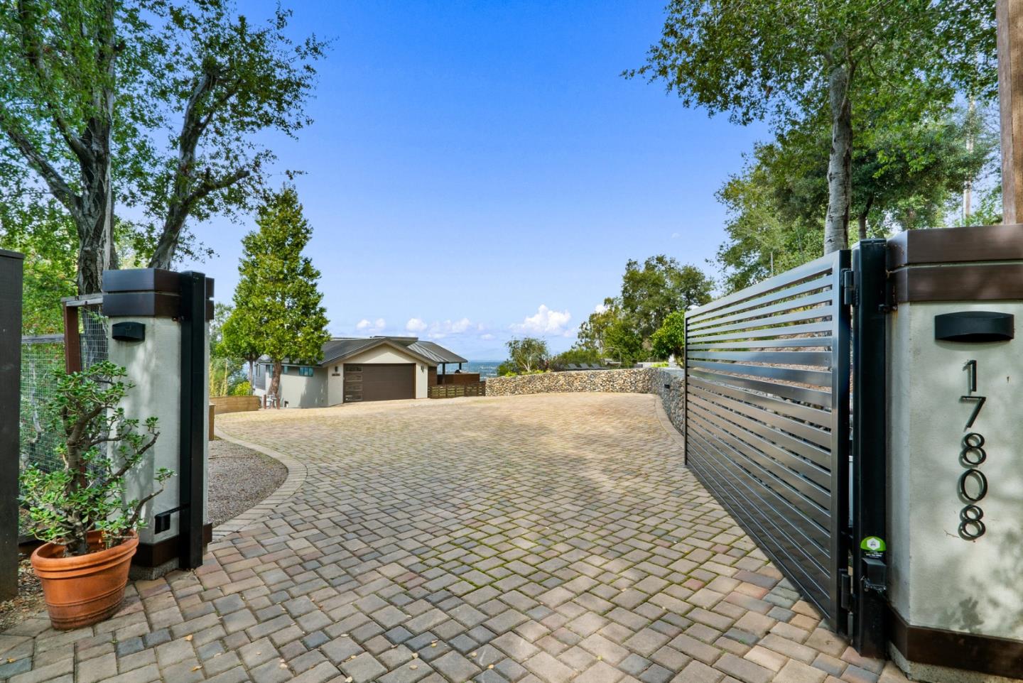 17808 Tourney RD