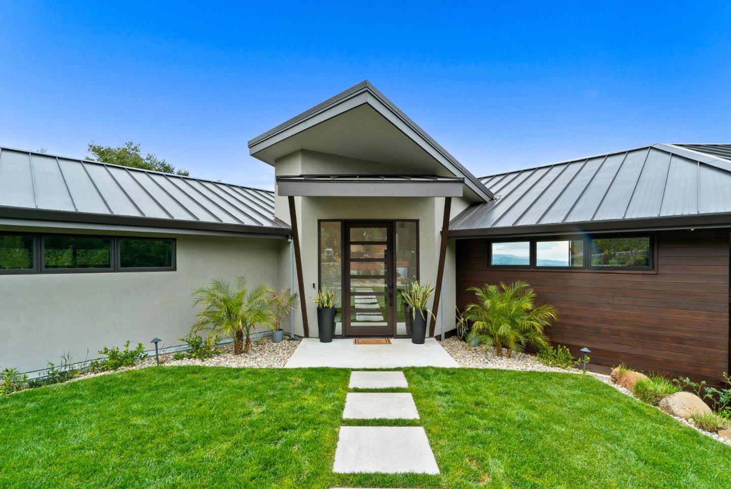 17808 Tourney RD - Interior