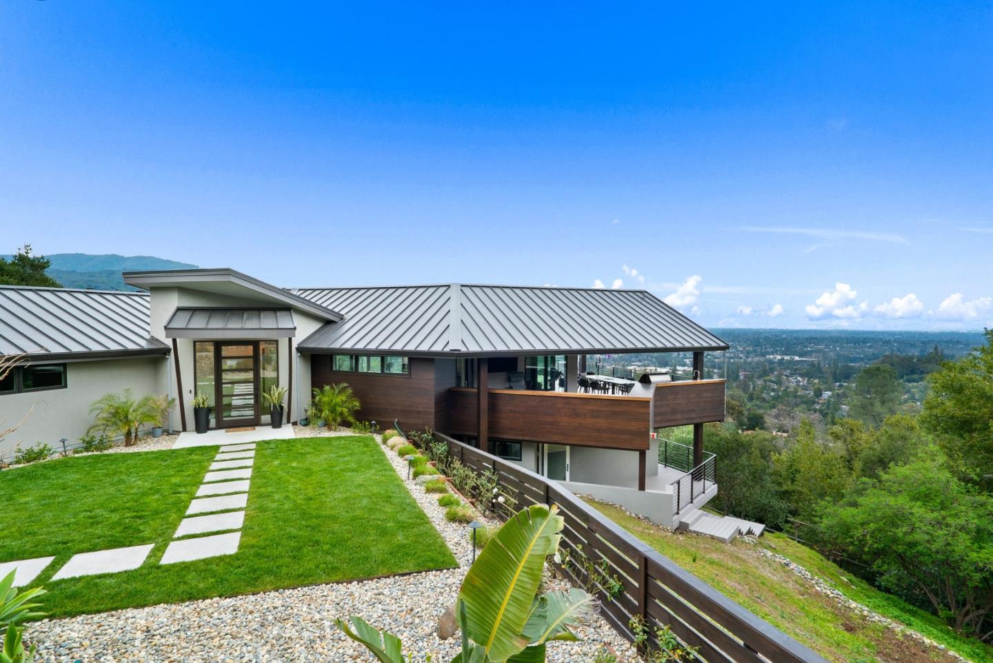17808 Tourney RD - Backyard