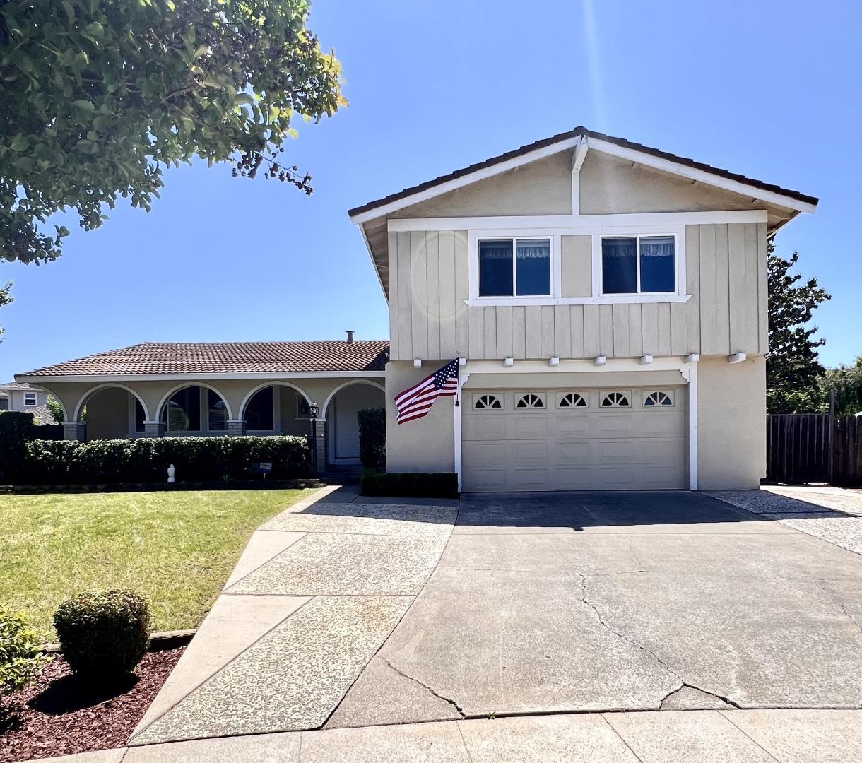6669 Pebblewood CT - Interior