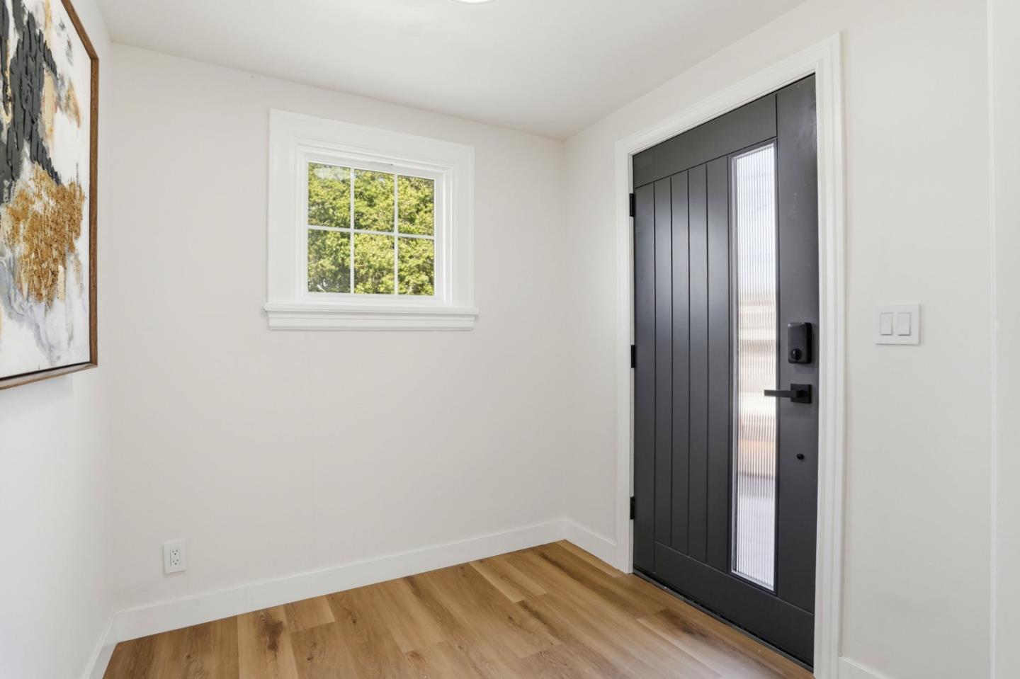 843 E Julian ST - Bathroom