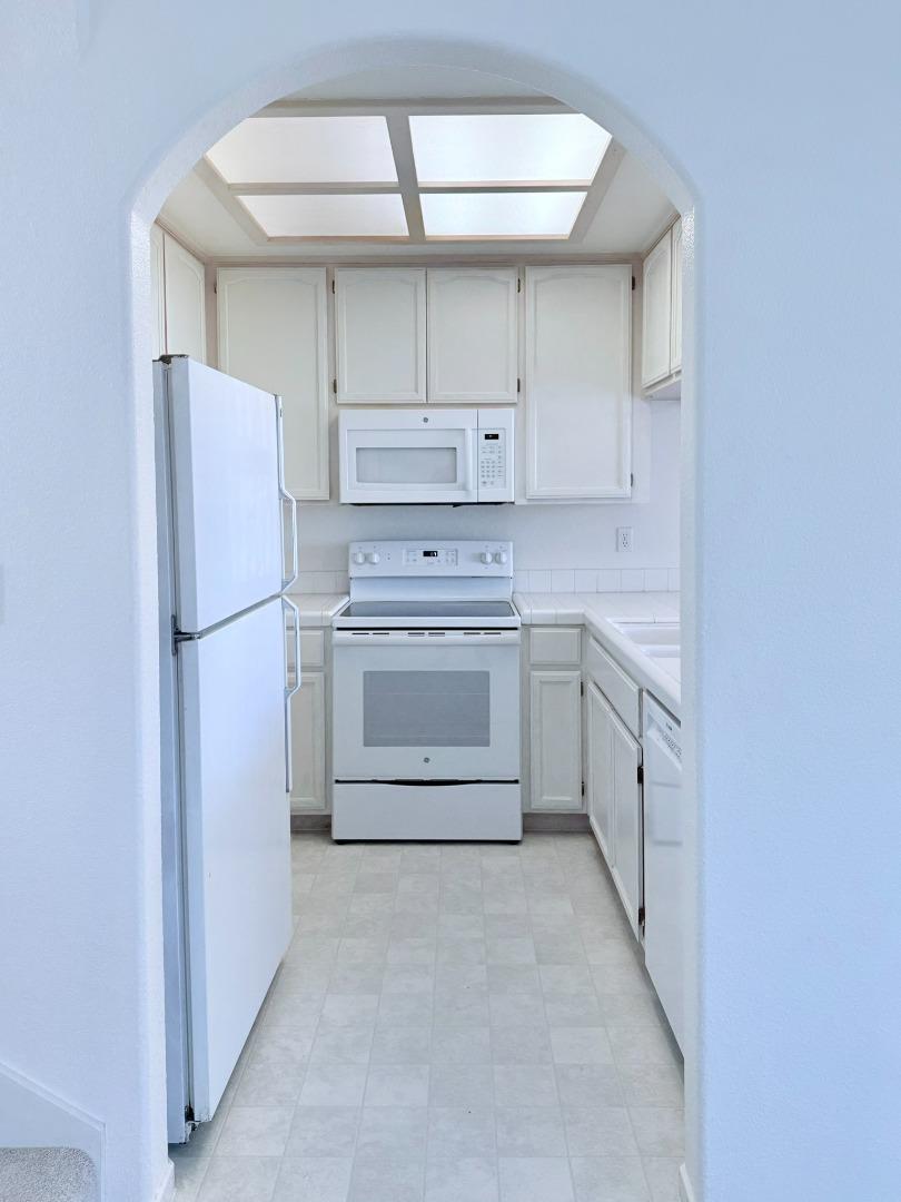 106 Sunnyhills CT - Interior