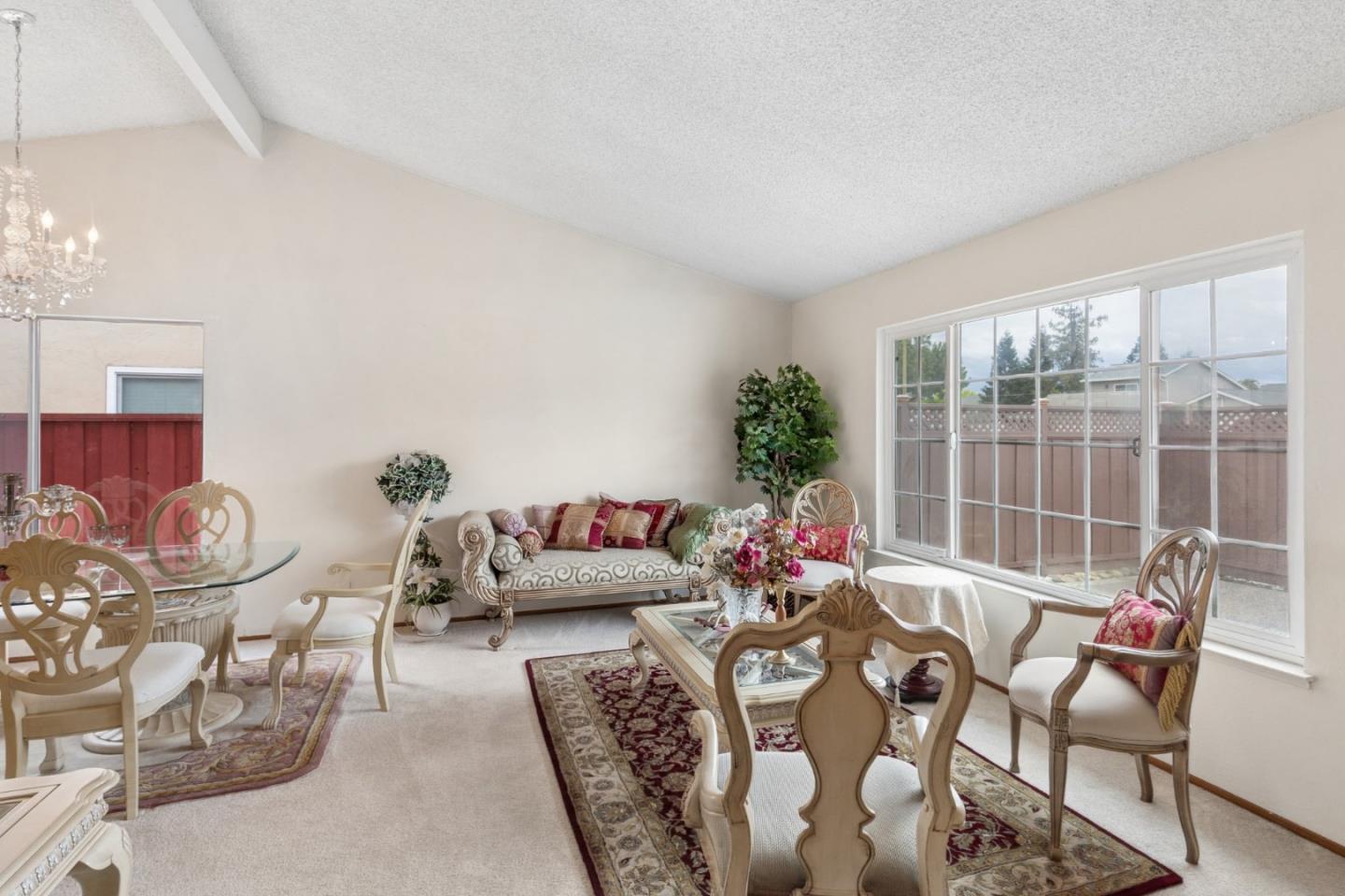 551 Edelweiss DR - Kitchen