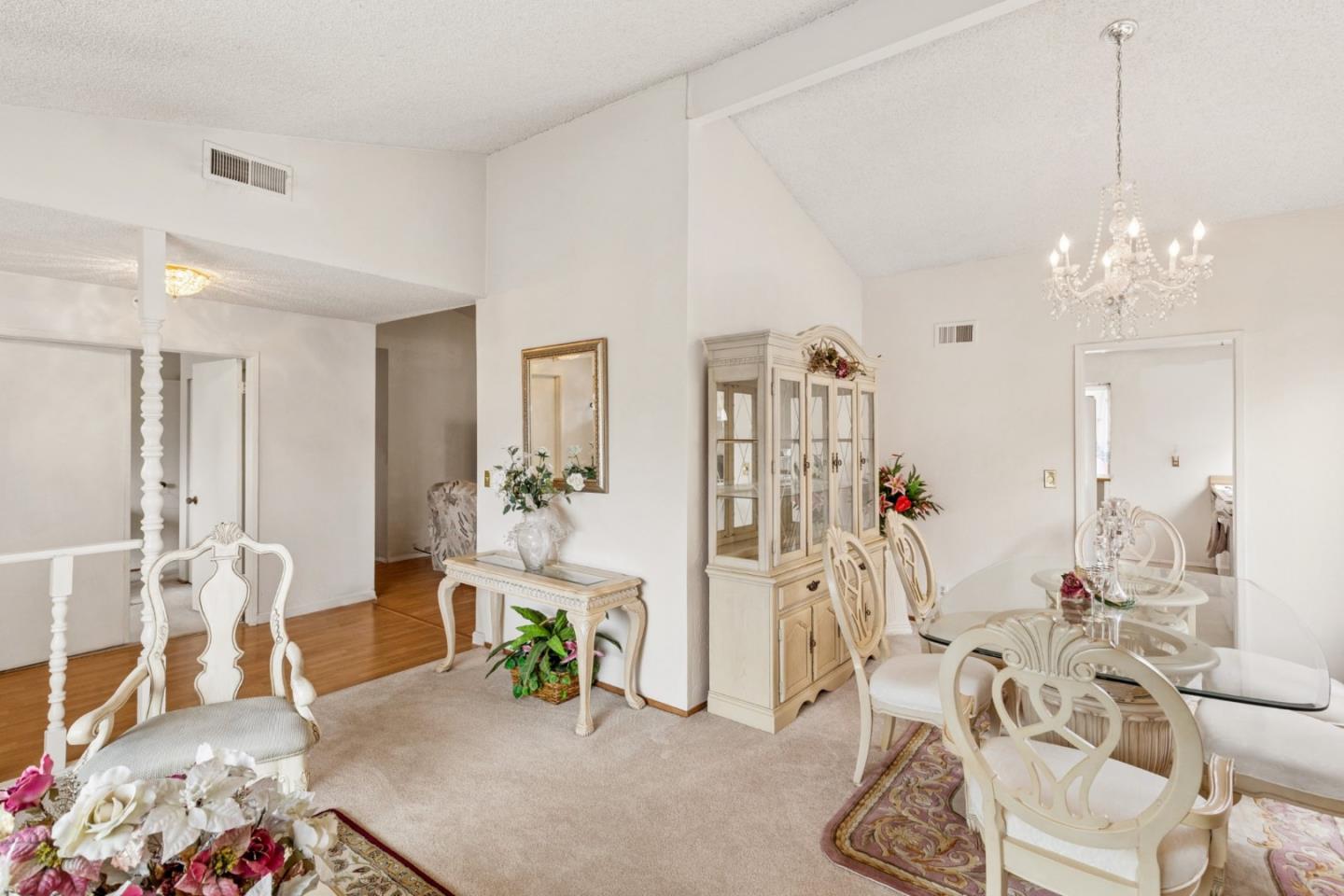 551 Edelweiss DR - Bathroom
