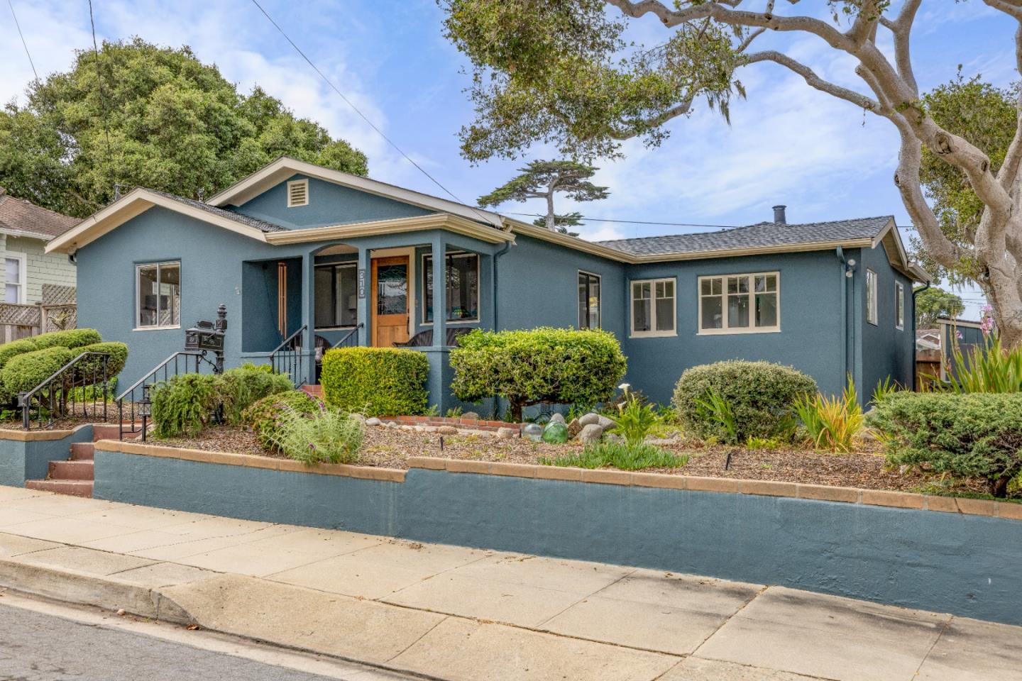 310 Cypress AVE