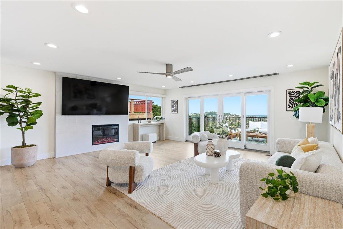 2517 Read AVE - Interior