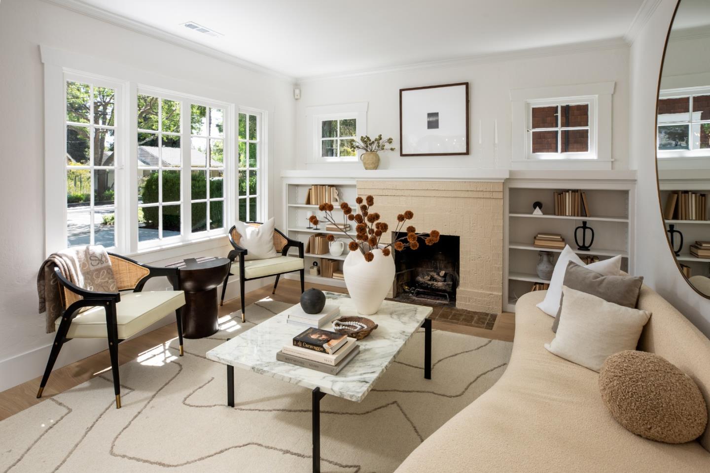 360 Stanford AVE - Living area