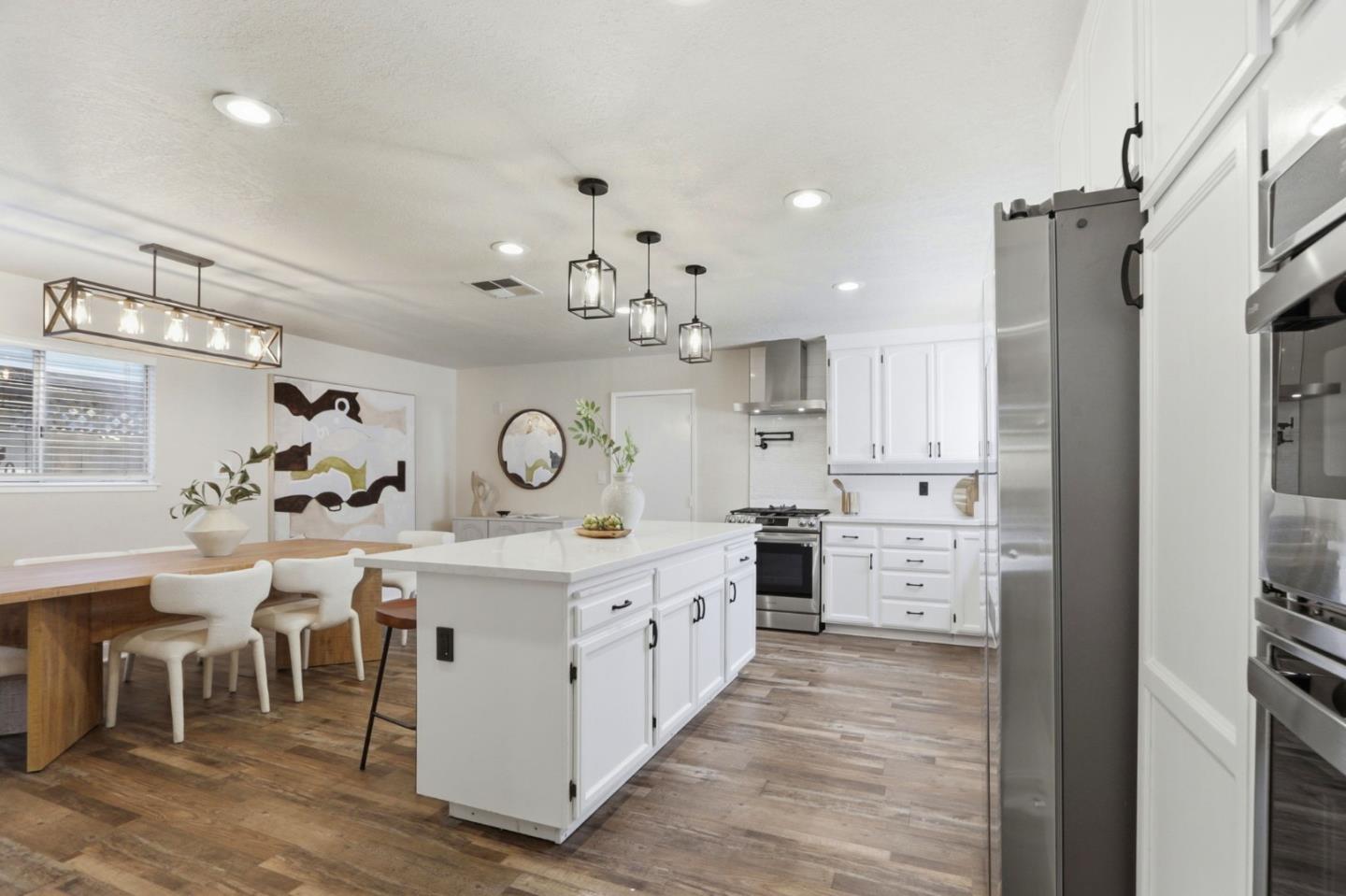 744 Boynton AVE - Kitchen