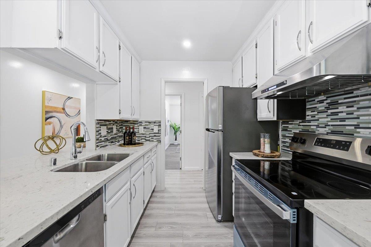99 E Middlefield RD 34 - Bedroom