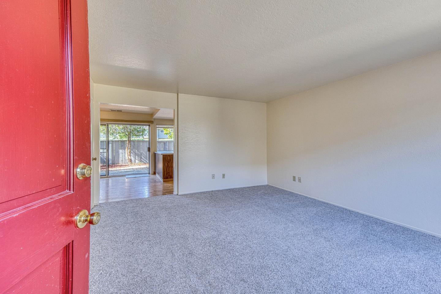 19100 Creekside PL - Backyard