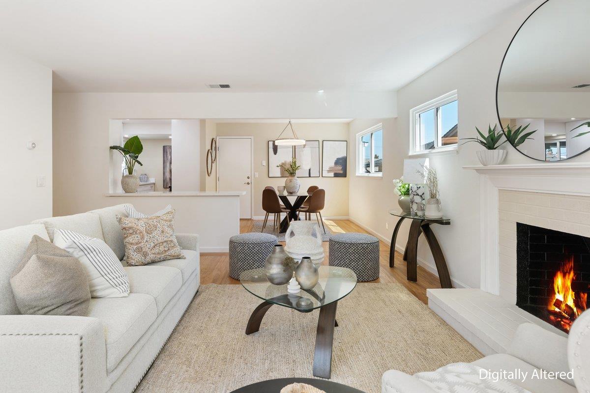 2510 Sherwood DR - Living area
