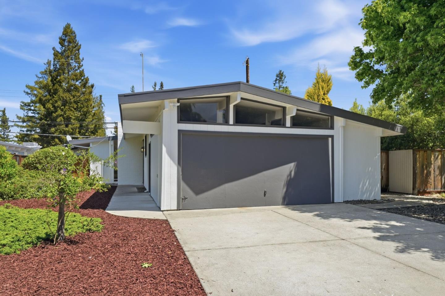 3609 South CT