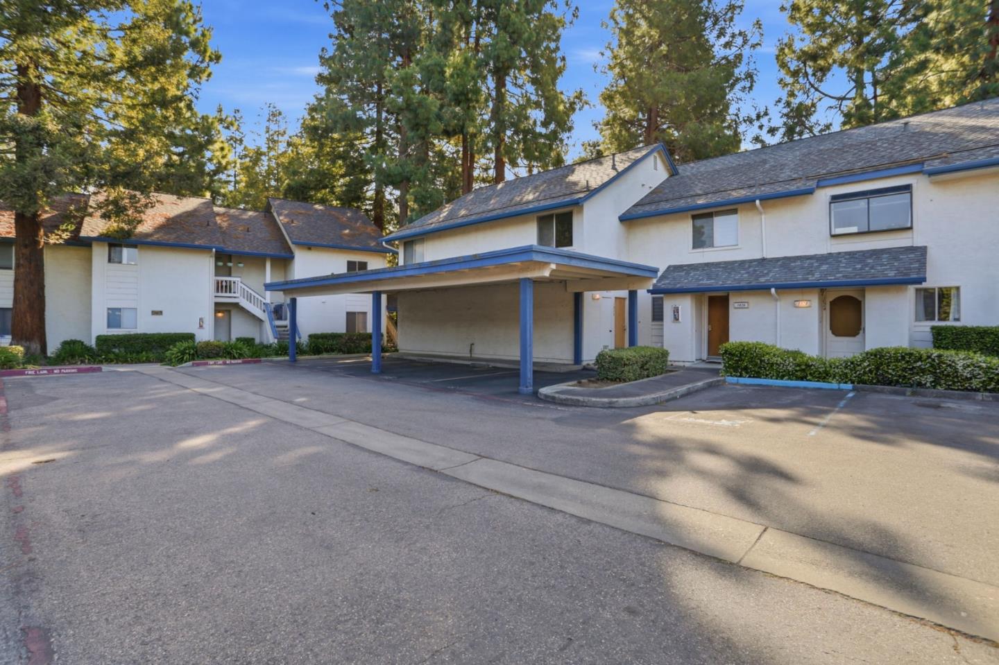 1028 Summermist CT