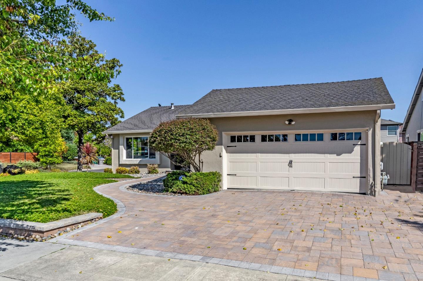 528 Edelweiss DR - Kitchen