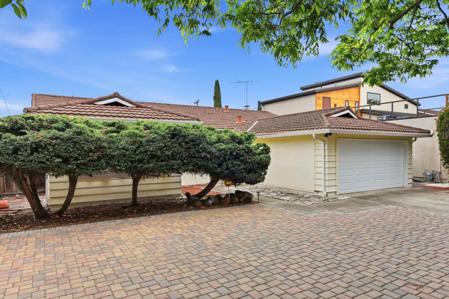 5031 Doyle RD