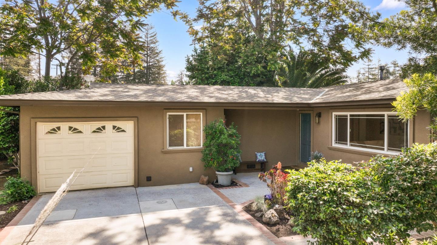 670 W Rincon AVE - Kitchen