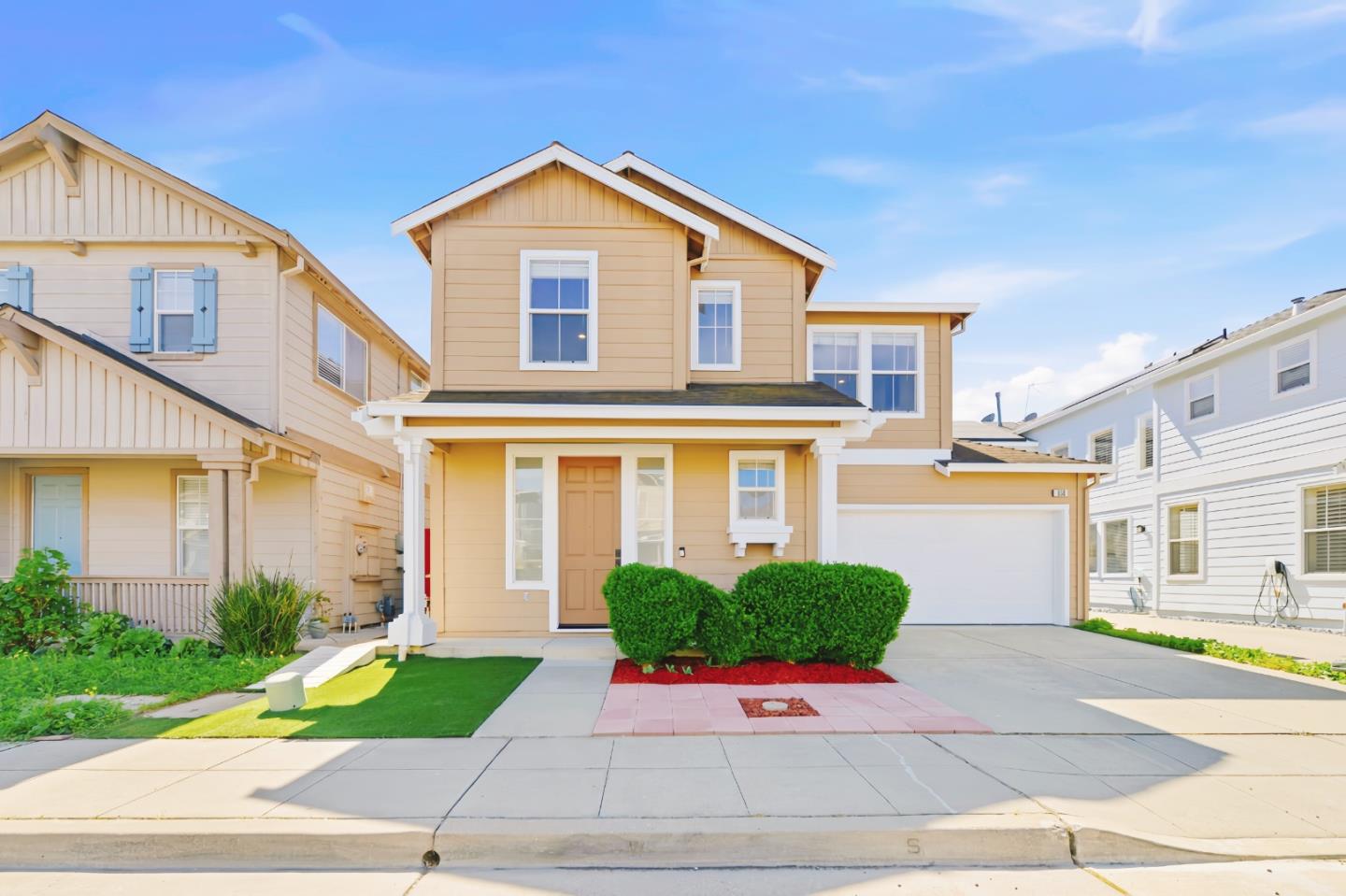 950 Mouton CIR - Interior