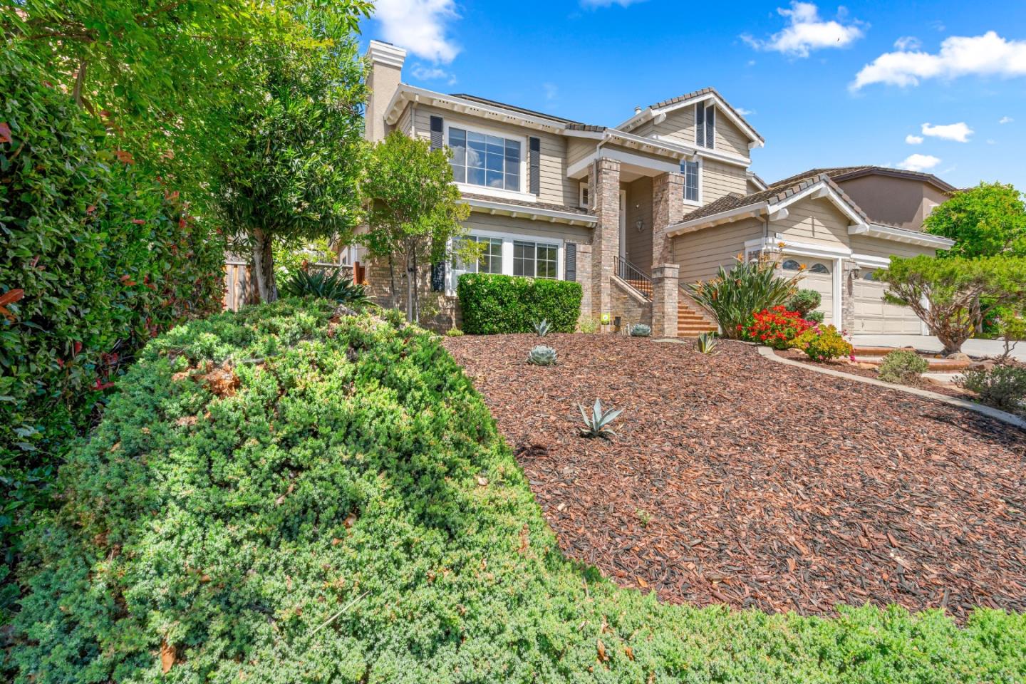 6523 Deer Hollow DR - Living area