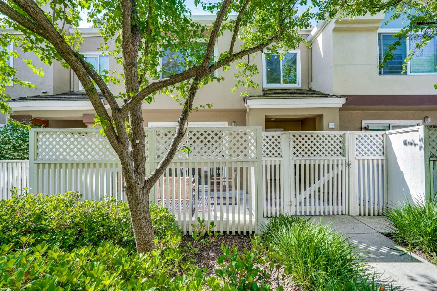 6944 Gregorich DR B - Interior