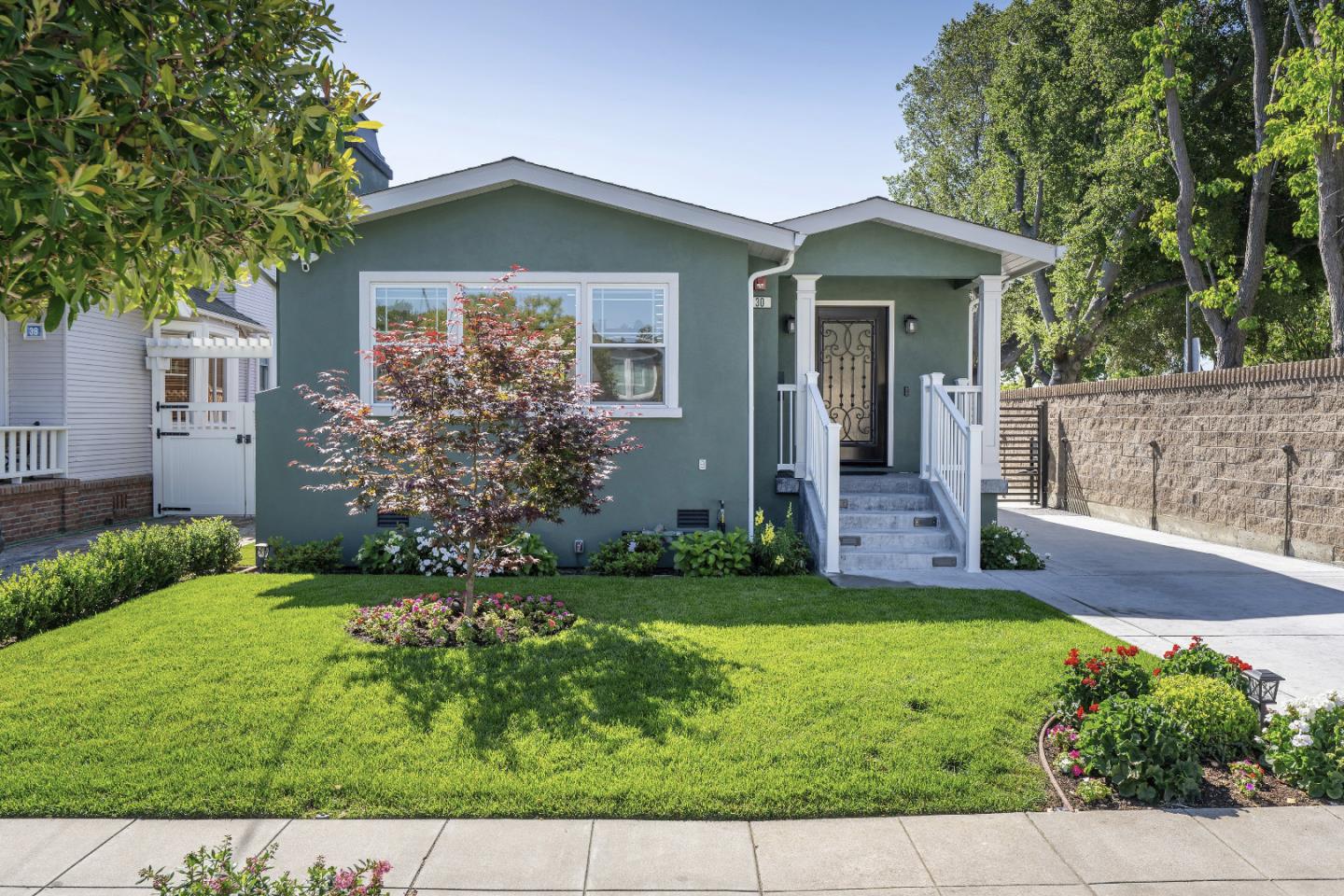 30 16th AVE