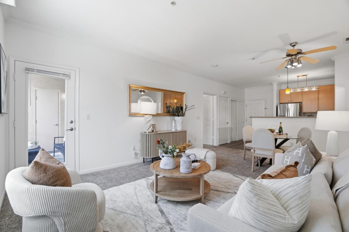 801 S Winchester BLVD 2305 - Living area