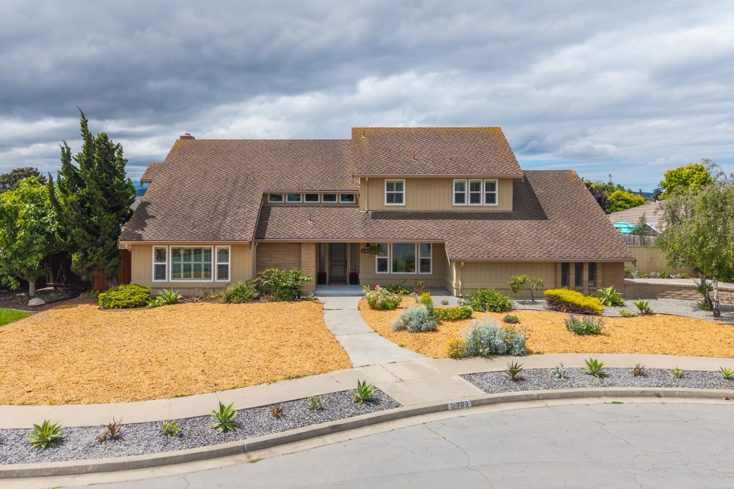709 San Leandro CIR