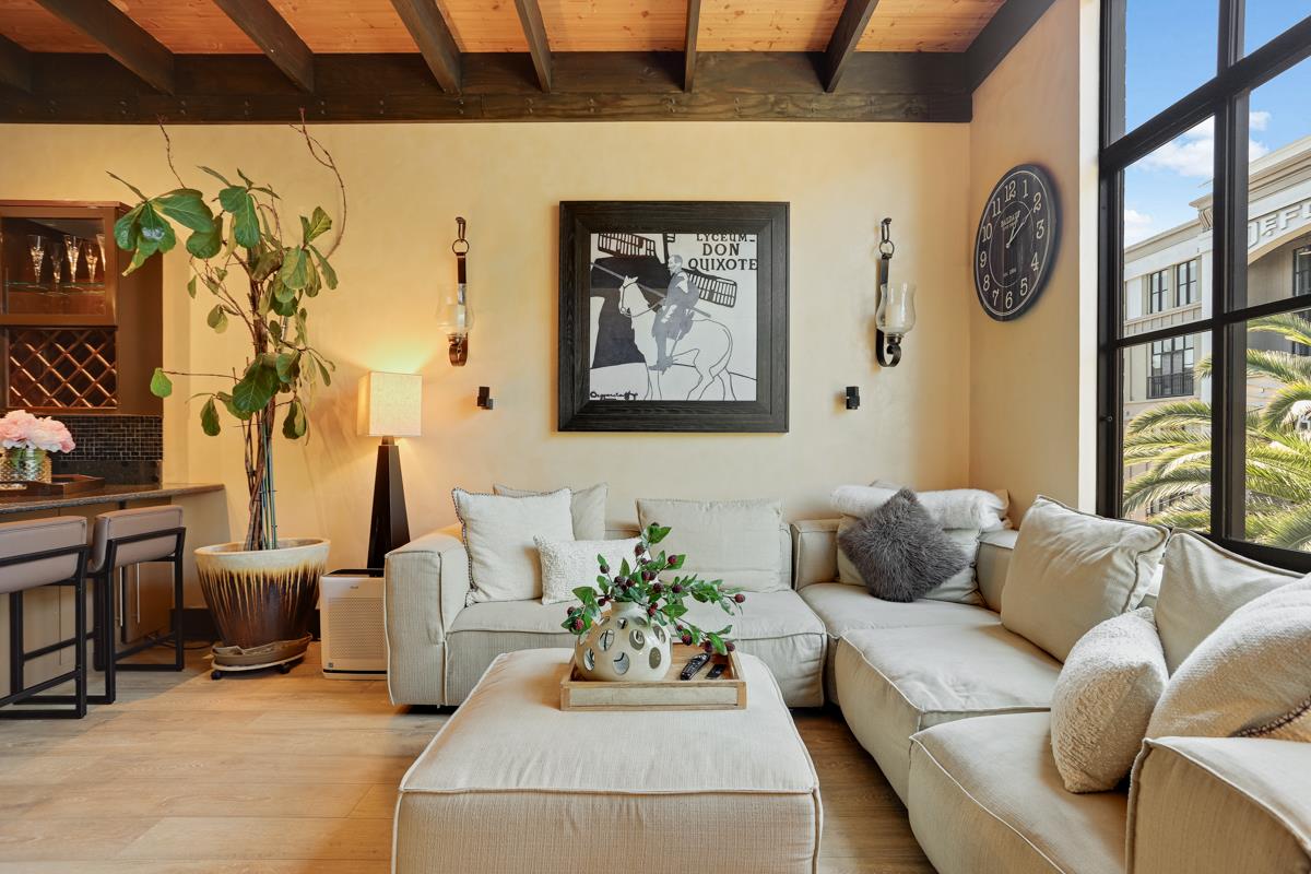 Santana ROW - Living area