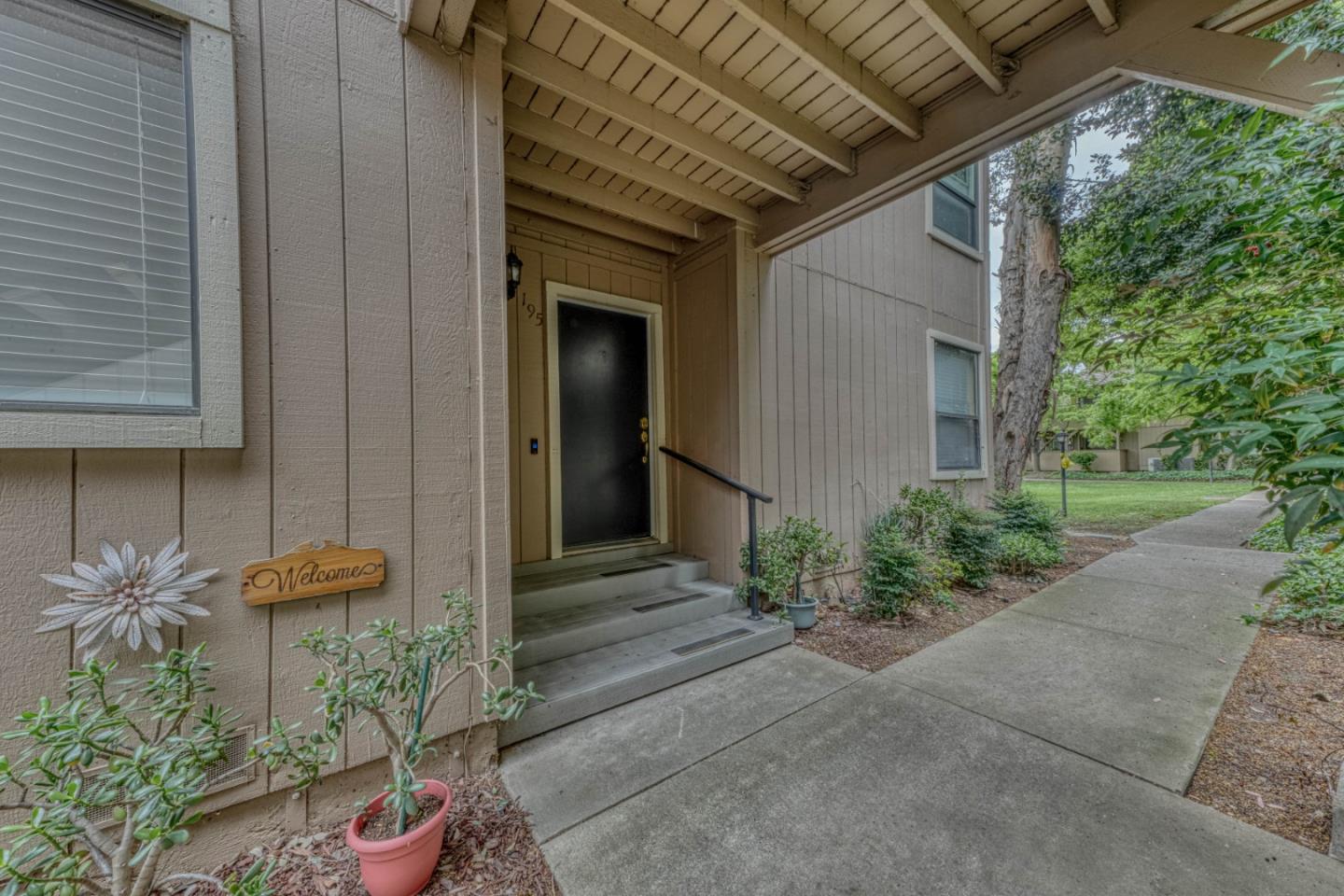 195 Del Monte LN - Interior