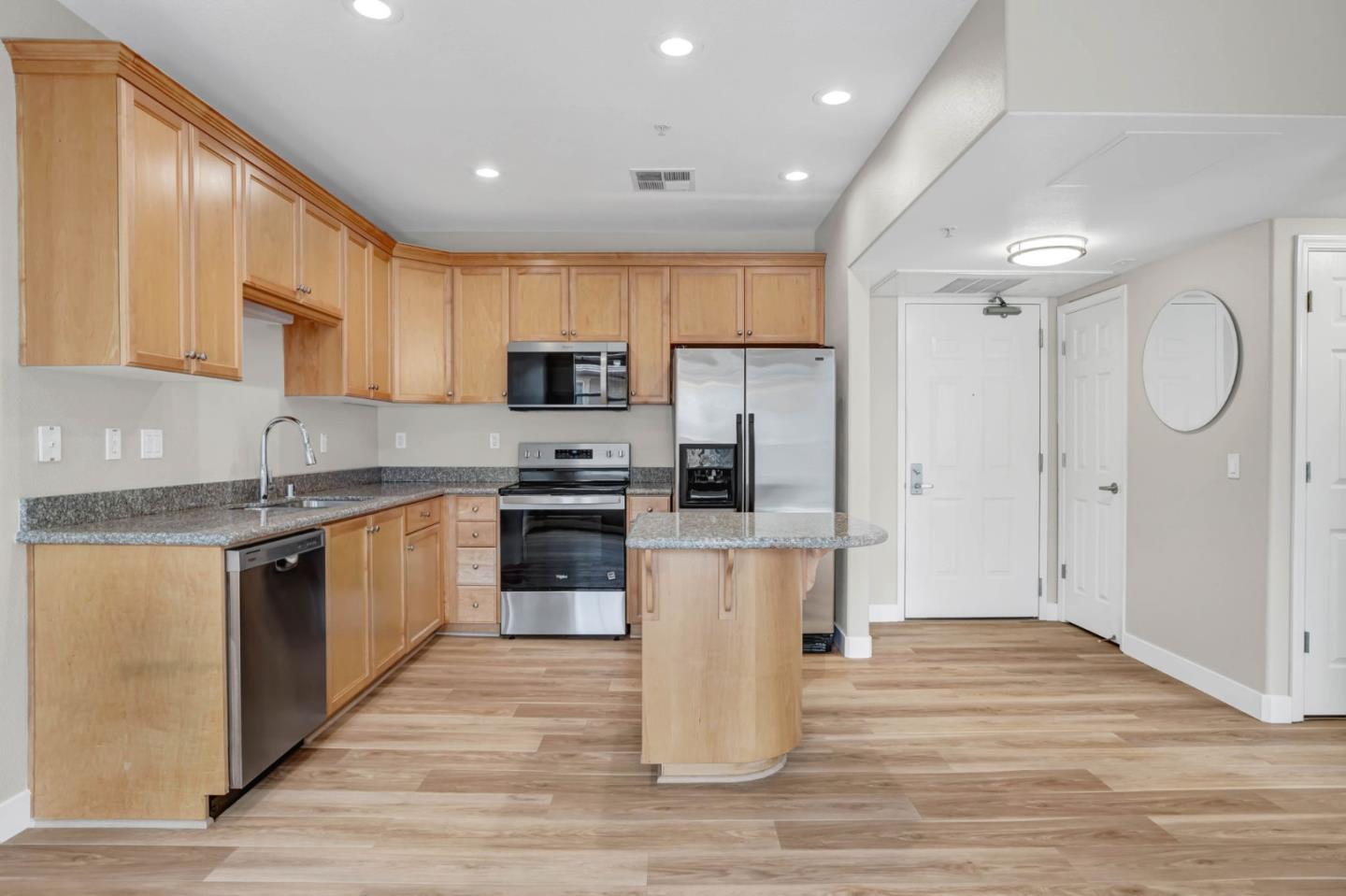 88 N Jackson AVE 408 - Kitchen