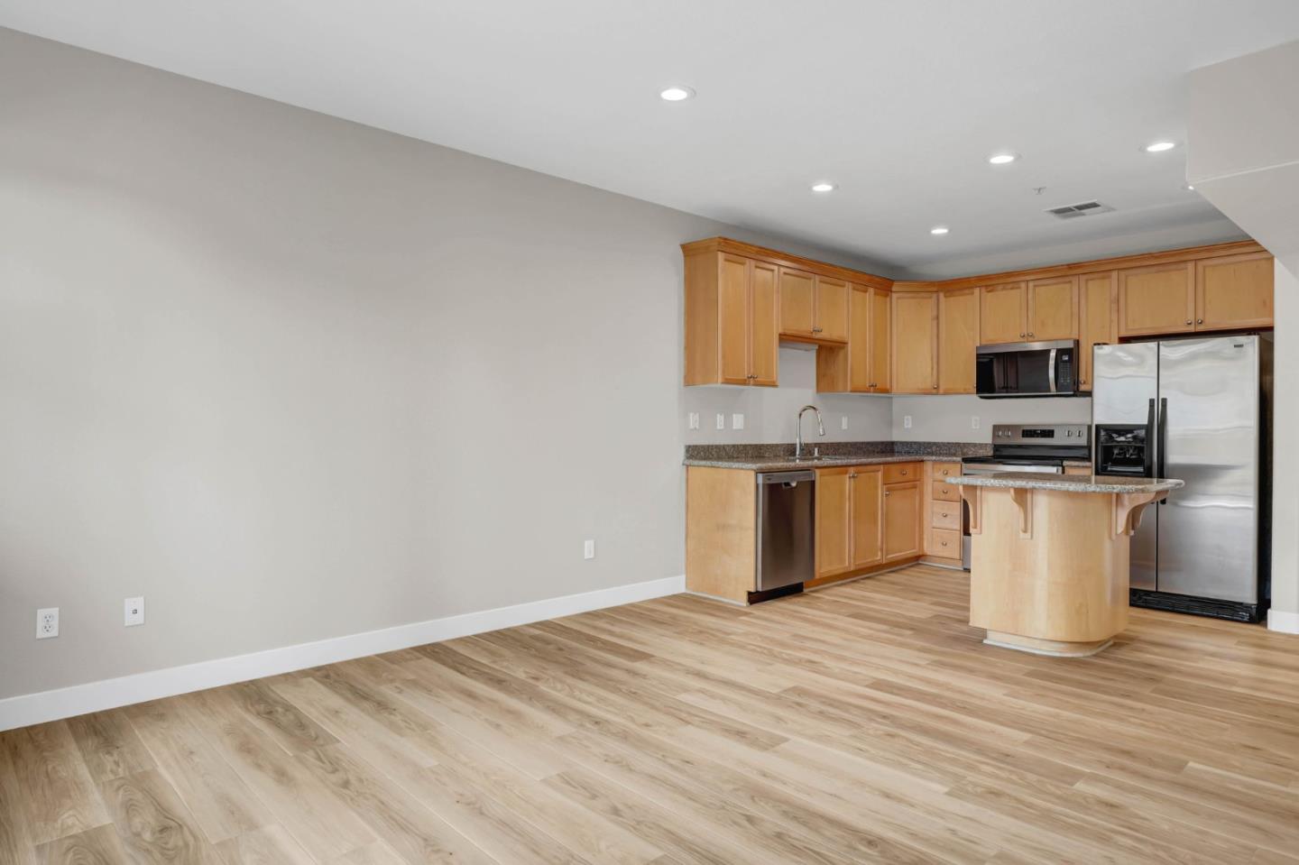 88 N Jackson AVE 408 - Bedroom