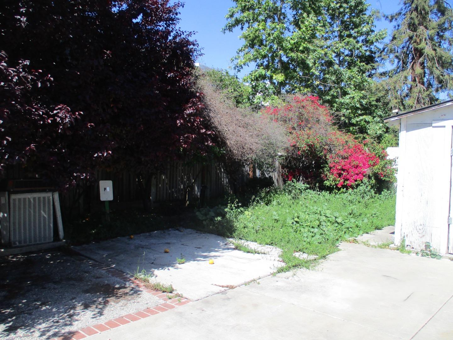 518 S Almaden AVE - Kitchen