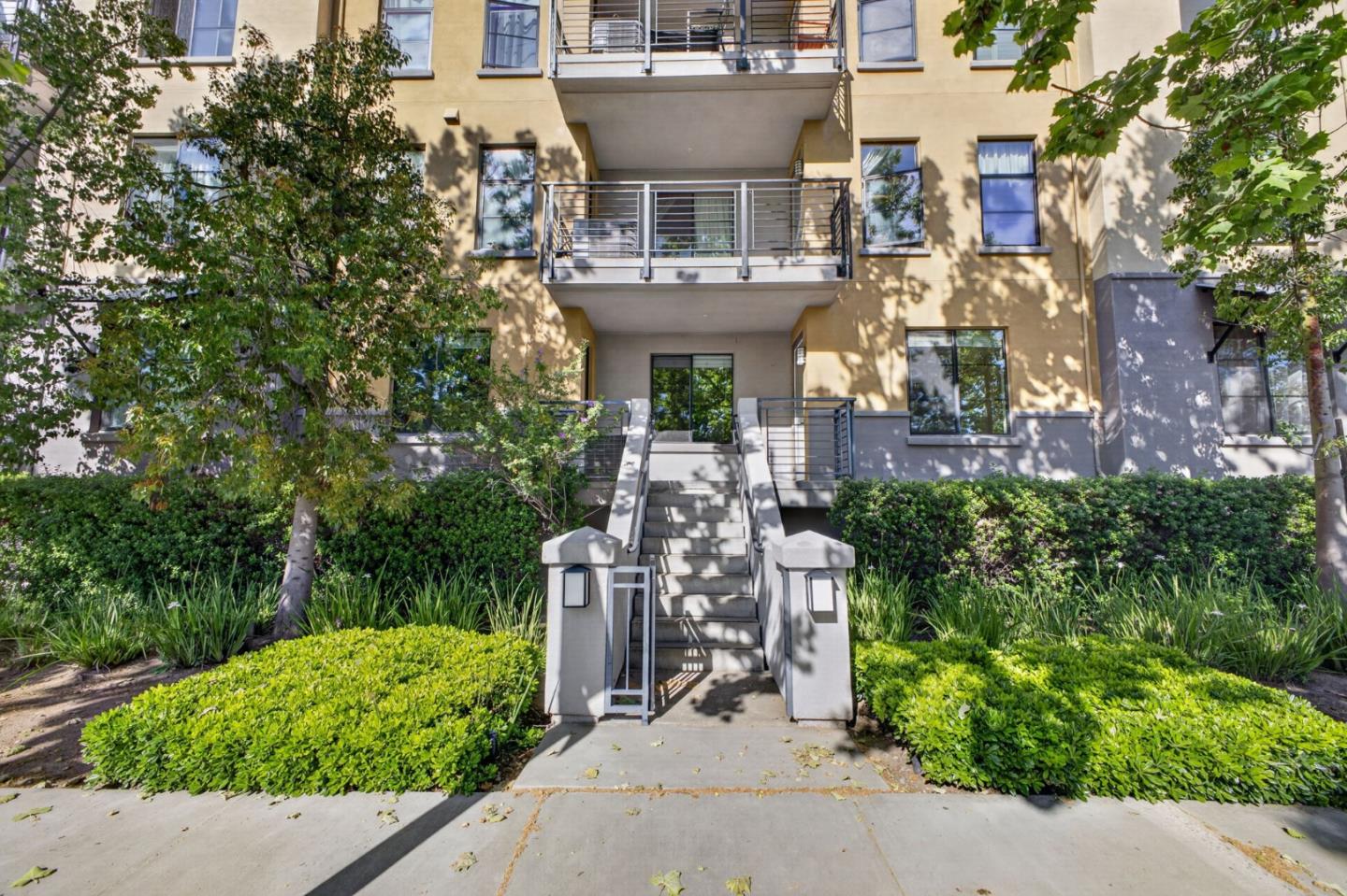 800 N 8th ST 103