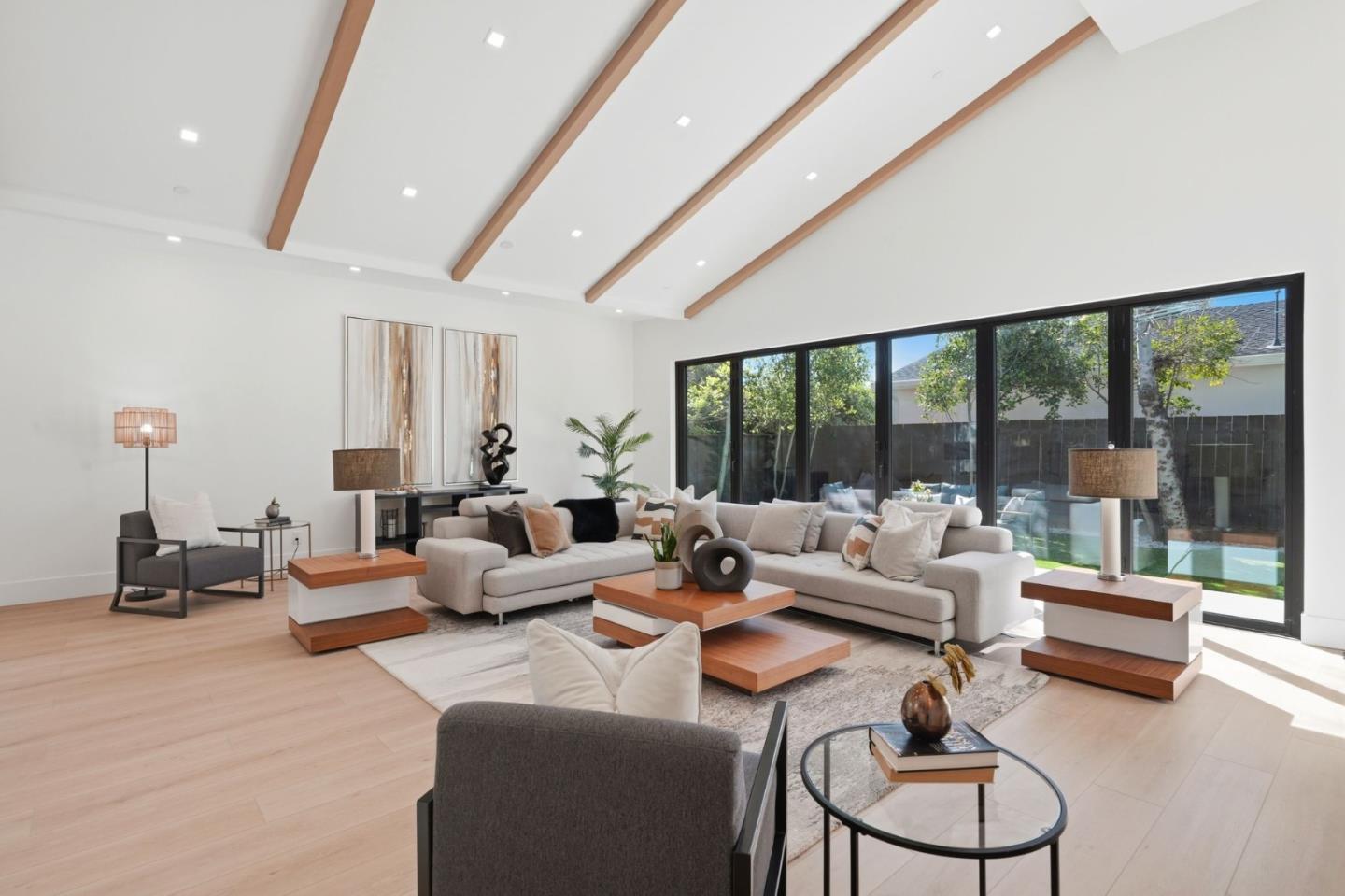 15400 Herring AVE - Interior
