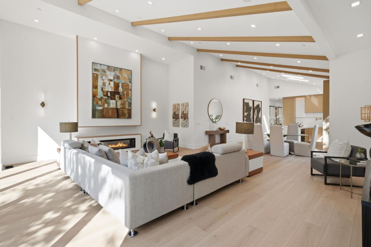 15400 Herring AVE - Living area