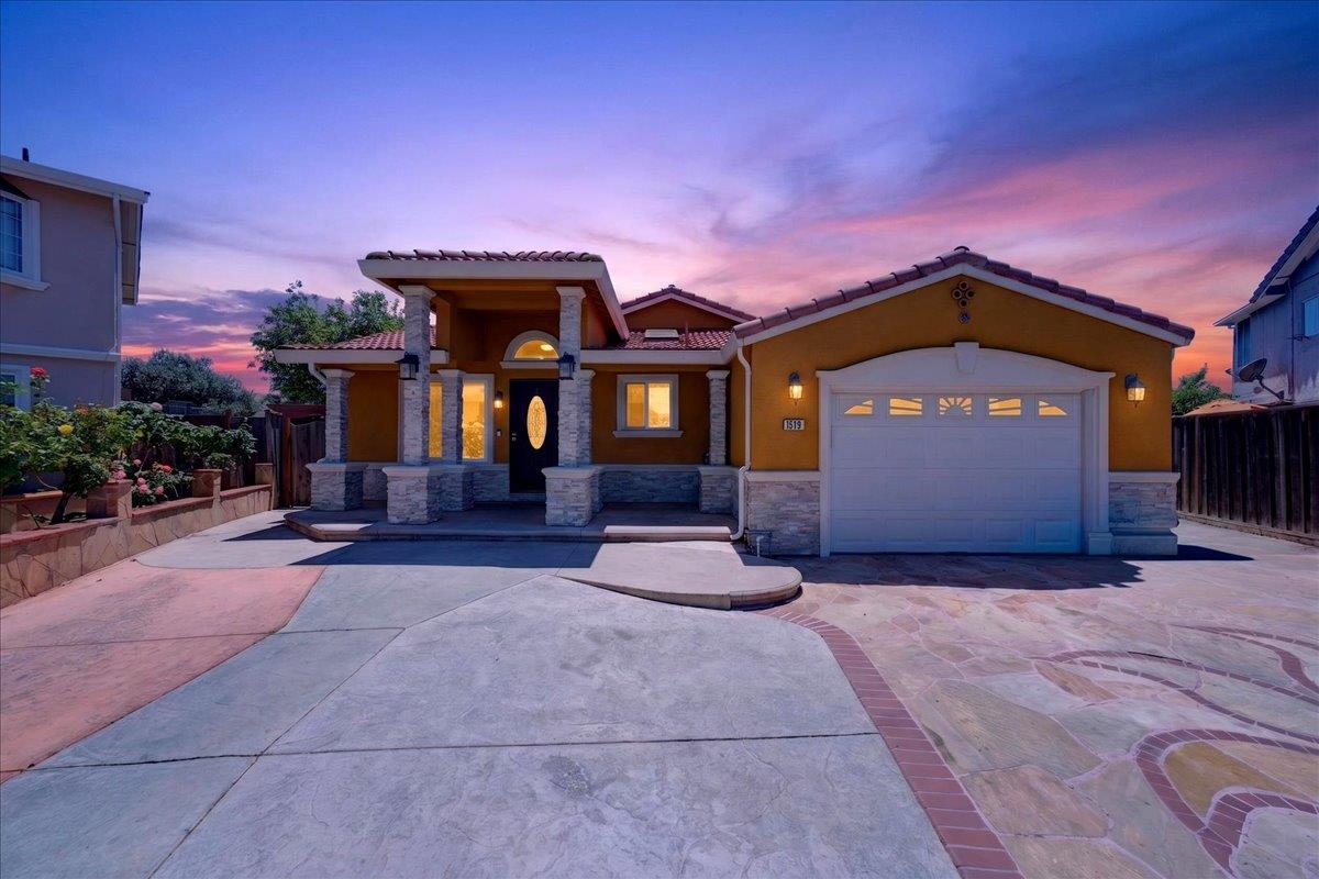 1519 Mount Everest CT