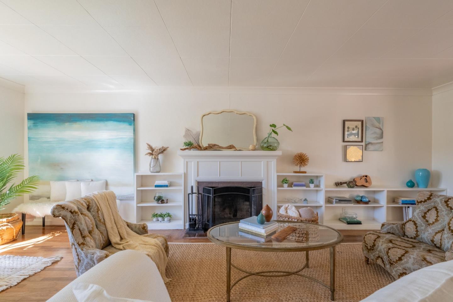32 Via Ventura - Kitchen