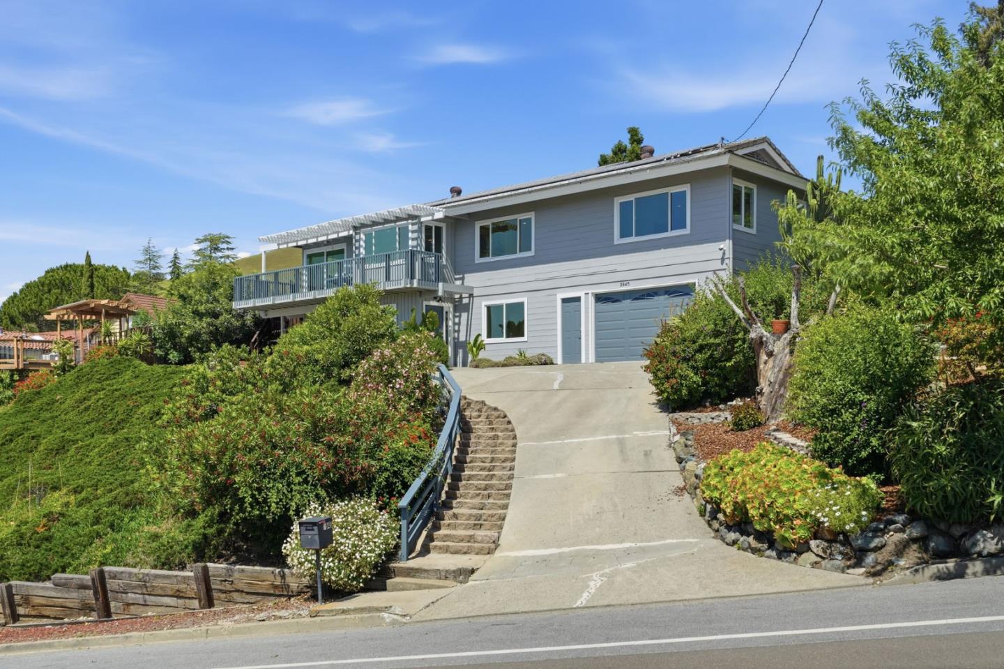 3845 Suncrest AVE - Living area