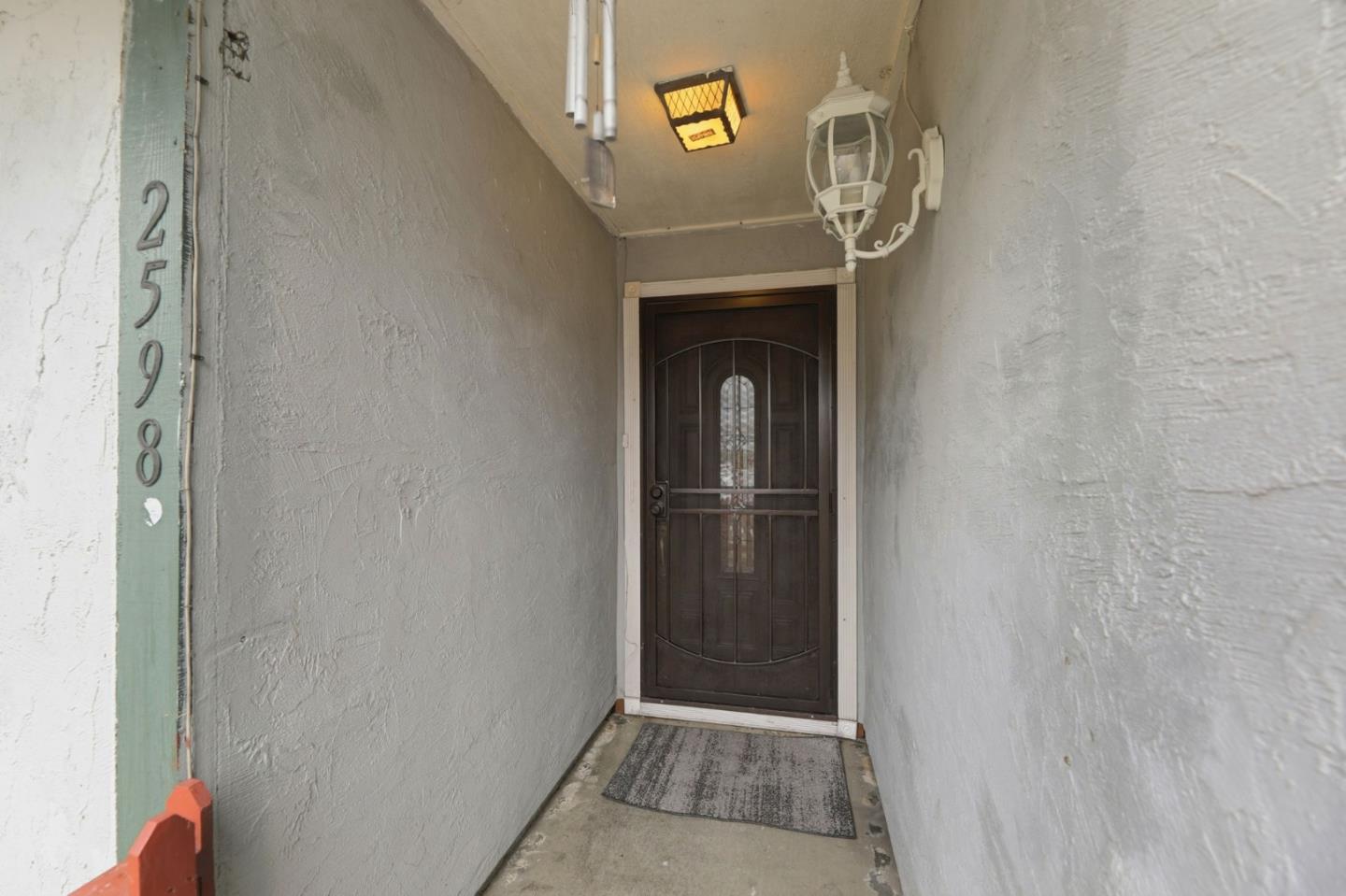 2598 Sierra Vista CT - Backyard
